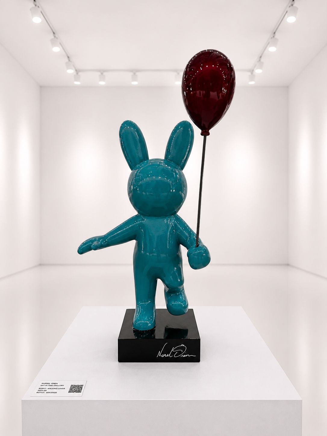 Miro — 61 cm biyopolimer kompozit heykel, Nursel Önen